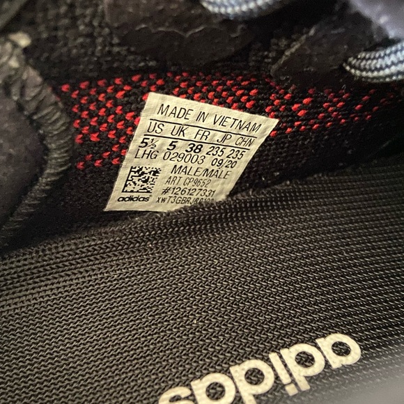 Yeezy boost 350 V2 - Picture 7 of 7